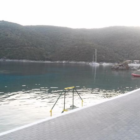 Porto Poros Lejlighed Mikros Gialos Eksteriør billede