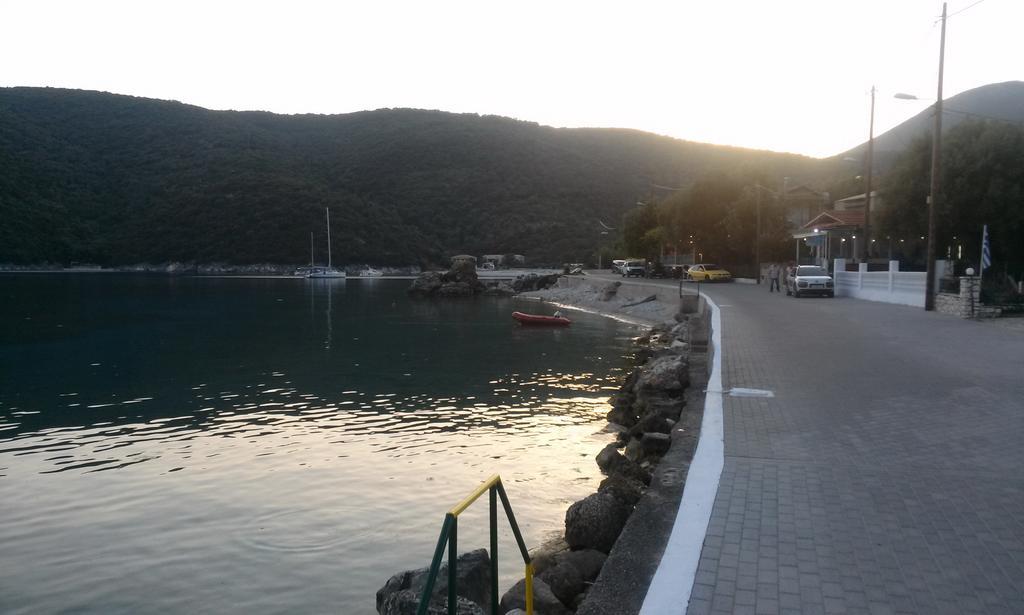 Porto Poros Lejlighed Mikros Gialos Eksteriør billede