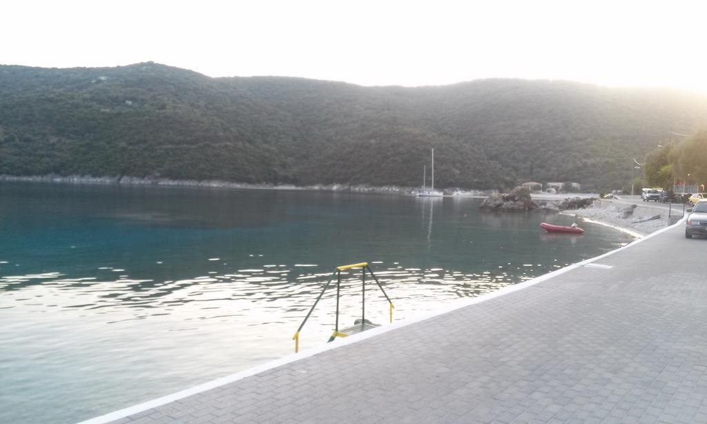 Porto Poros Lejlighed Mikros Gialos Eksteriør billede