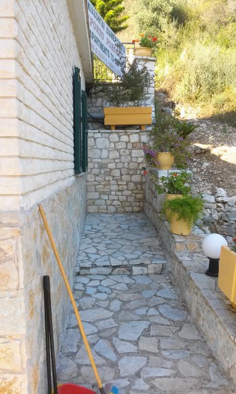 Porto Poros Lejlighed Mikros Gialos Eksteriør billede