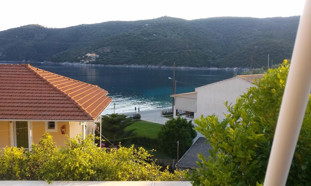 Porto Poros Lejlighed Mikros Gialos Eksteriør billede