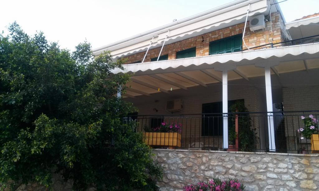 Porto Poros Lejlighed Mikros Gialos Eksteriør billede